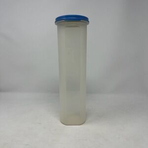 Tupperware Spaghetti 1661 with Blue Lid and Insert 4 3/4 Cups Made in USA